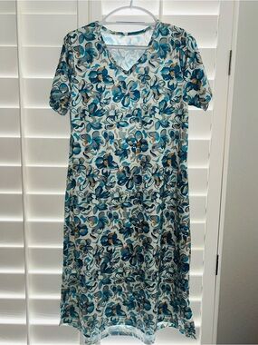 Never worn Floral V-Neck Short-Sleeve Maxi Dress in Teal Blue